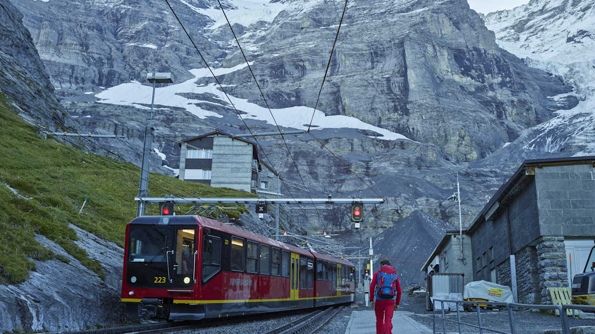 Jungfrau Railway station Eiger glacier mountain guide