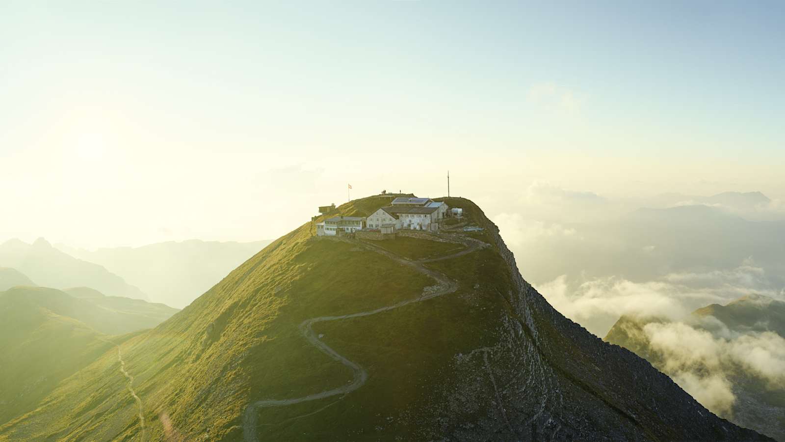 High altitude hike Schynige Platte – First