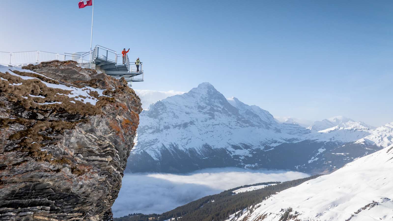 First View: Rundumblick auf die Berner Alpen