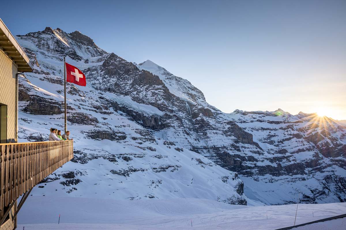 Sonnenuntergang auf dem Restaurant Eigergletscher