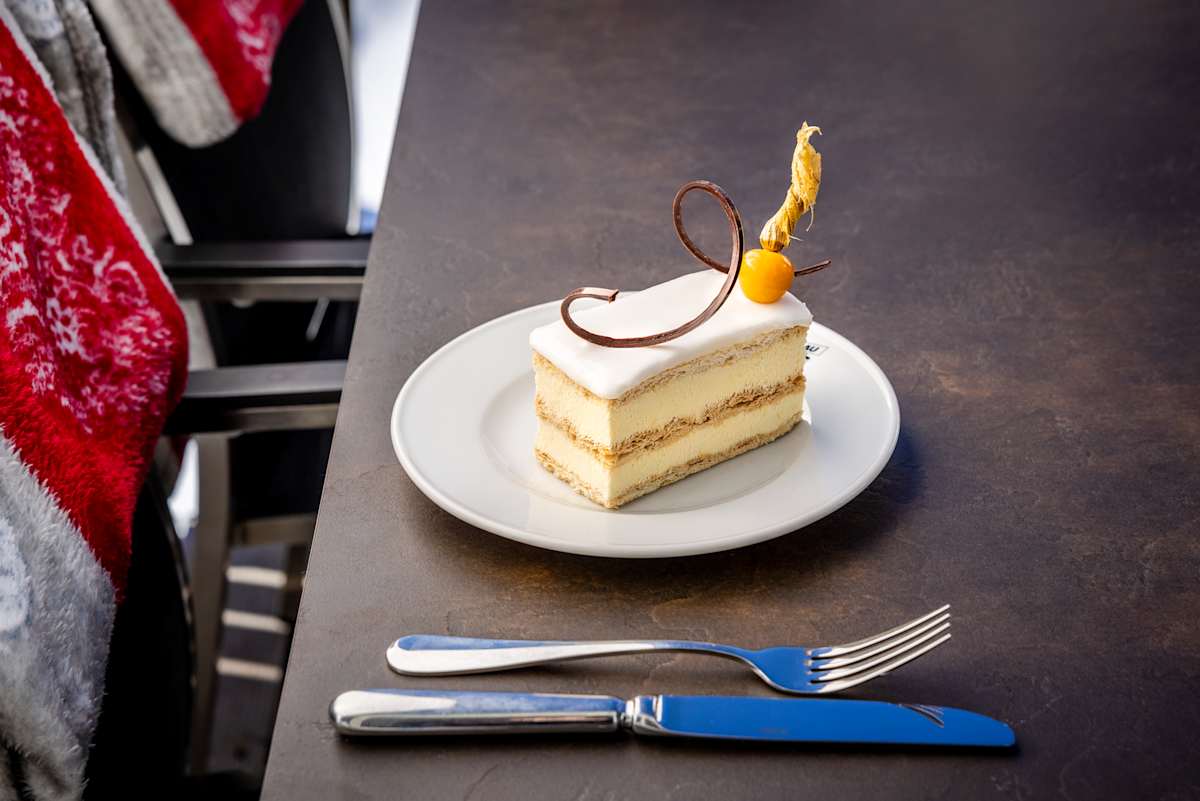 Rahmschnitte im Restaurant Eigergletscher