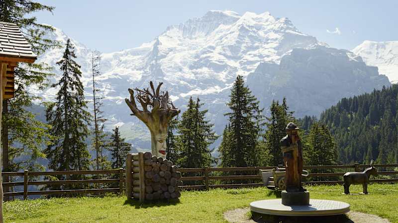 Fun and games “On the Alps”